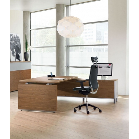 un bureau avec retour pour un poste de travail ergonomique